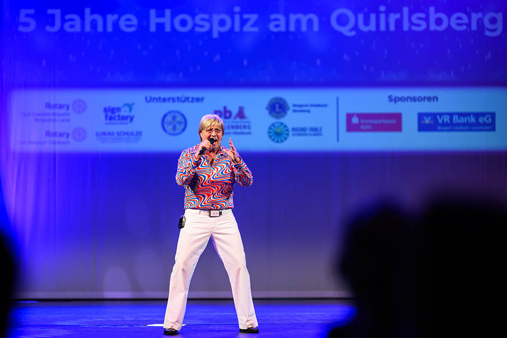 Mit einem Benefizkonzert hat das stationäre Hospiz am Quirlsberg sein fünfjähriges Bestehen gefeiert.